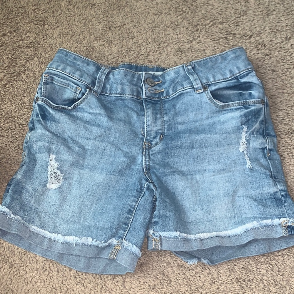 Distressed shorts
